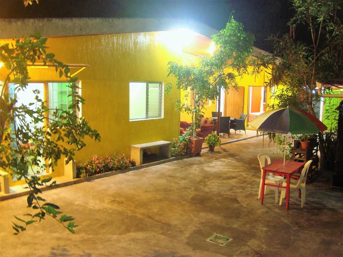 Casa Gitana Hostel&Traveler's Home Antigua Esterno foto